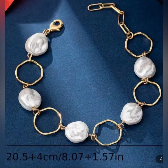 Elegant Gold Pearl Bracelet - Picture 5 of 6